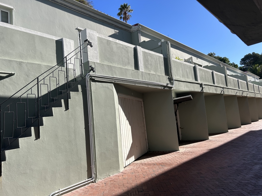 1 Bedroom Property for Sale in Green Point Western Cape